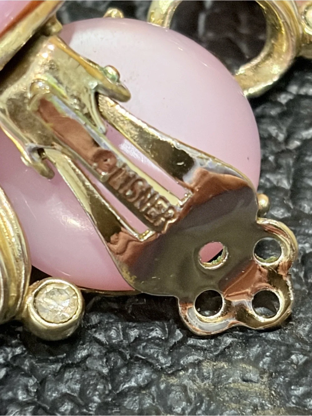 LISNER  1950 - 1960’s gold‑Tone Pink Cabochon Necklace and Earring Set